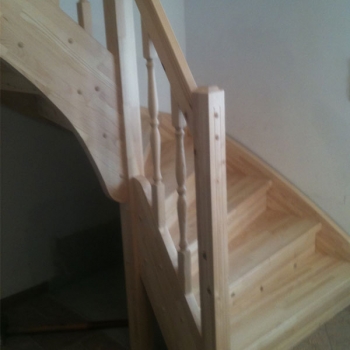 Viertelgewendelte Treppe