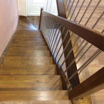 Viertelgewendelte Treppe