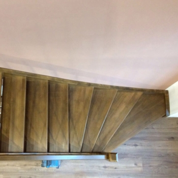 Viertelgewendelte Treppe