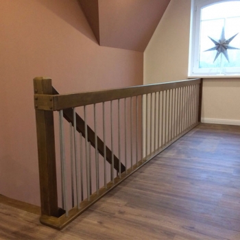 Viertelgewendelte Treppe