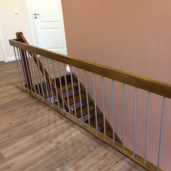 Viertelgewendelte Treppe