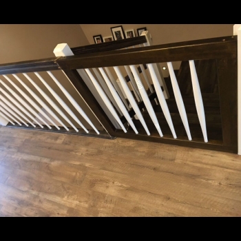 halbgewendelte Betontreppe