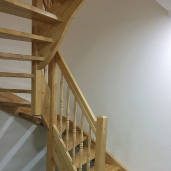 halbgewendelte Treppe
