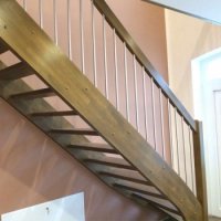 Viertelgewendelte Treppe
