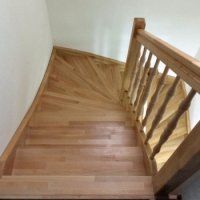 halbgewendelte Treppe
