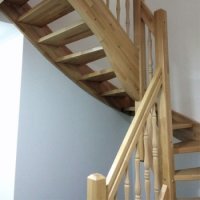 halbgewendelte Treppe