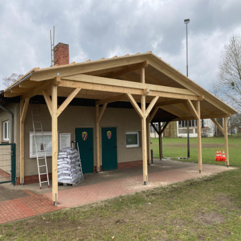 Überdachung Sportlerheim