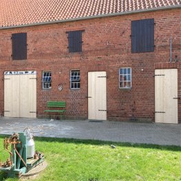 Türen Stallgebäude 1